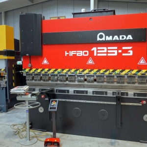 AMADA HFBO 125t x 3100 CNC 8 osi